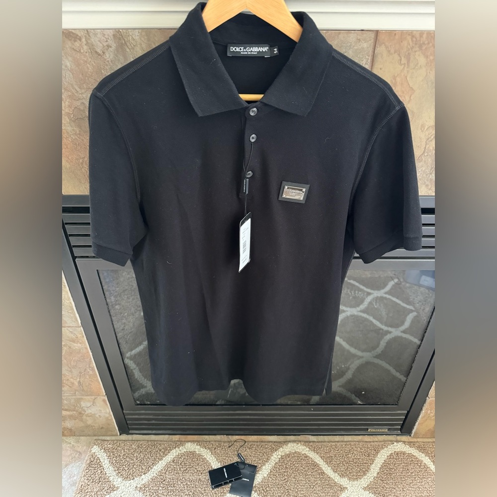 Dolce & Gabbana black metal plate logo polo Italian size 54/Large